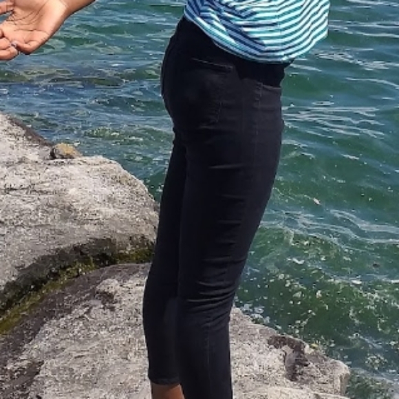 Black Jean's - Picture 3 of 4